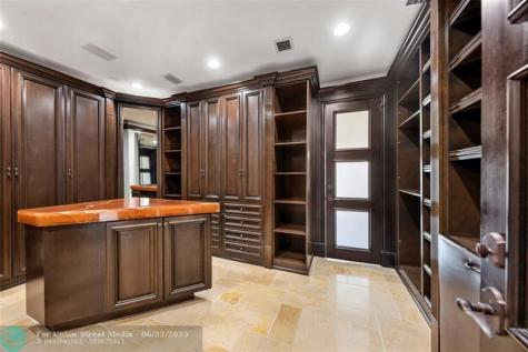 2430 Castilla Isle Fort Lauderdale FL 33301