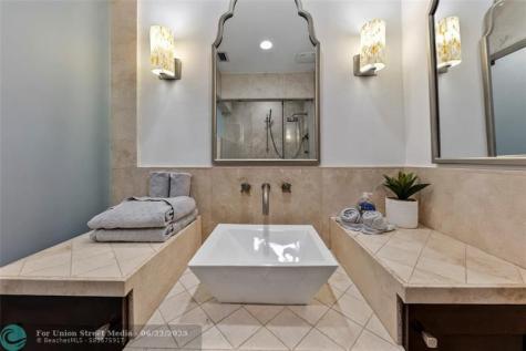 2430 Castilla Isle Fort Lauderdale FL 33301