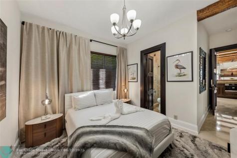 2430 Castilla Isle Fort Lauderdale FL 33301