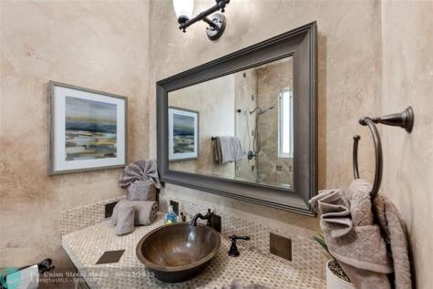 2430 Castilla Isle Fort Lauderdale FL 33301