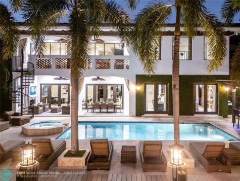 2430 Castilla Isle Fort Lauderdale FL 33301