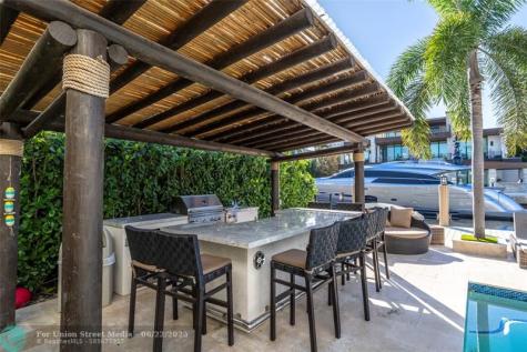 2430 Castilla Isle Fort Lauderdale FL 33301