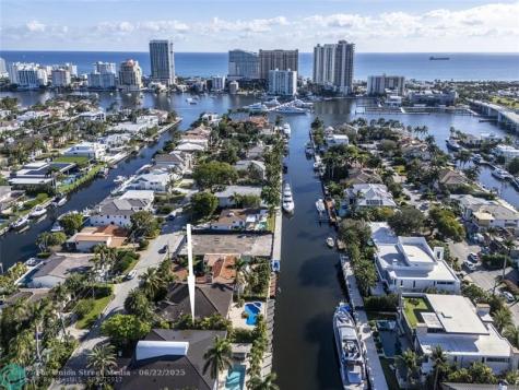 2430 Castilla Isle Fort Lauderdale FL 33301
