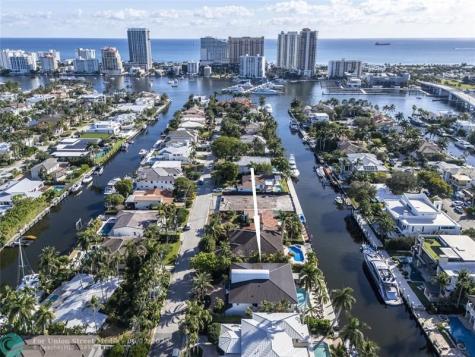 2430 Castilla Isle Fort Lauderdale FL 33301