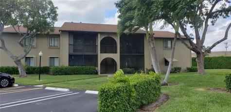 527 Shady Pine Way Greenacres FL 33415