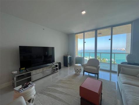 2650 Lake Shore Drive Riviera Beach FL 33404