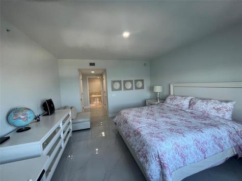 2650 Lake Shore Drive Riviera Beach FL 33404