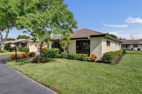 4840 Greentree Lane Boynton Beach FL 33436