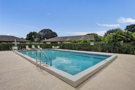 4840 Greentree Lane Boynton Beach FL 33436