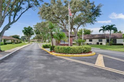 4840 Greentree Lane Boynton Beach FL 33436
