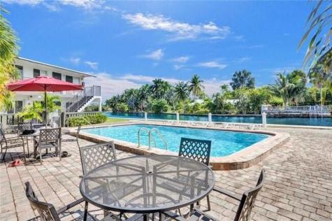 1816 E Oakland Park Boulevard Oakland Park FL 33306