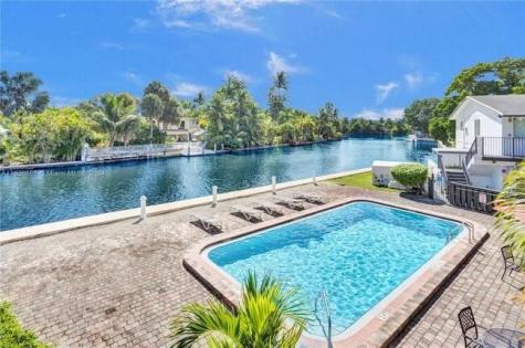 1816 E Oakland Park Boulevard Oakland Park FL 33306