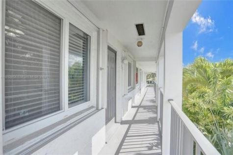 1816 E Oakland Park Boulevard Oakland Park FL 33306