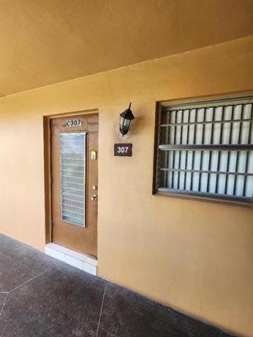 5031 W Oakland Park Boulevard Lauderdale Lakes FL 33313