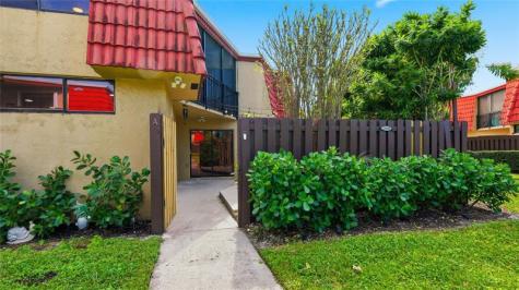 23048 Oxford Place Boca Raton FL 33433