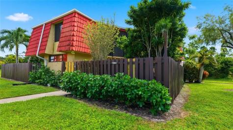 23048 Oxford Place Boca Raton FL 33433