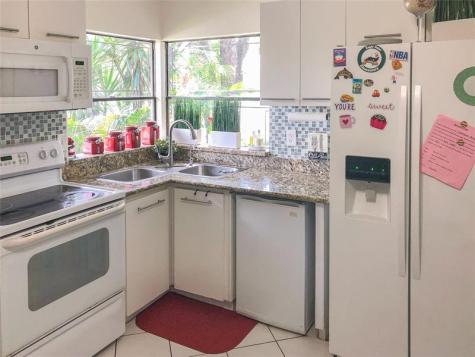 5614 Hammock Lane Lauderhill FL 33319