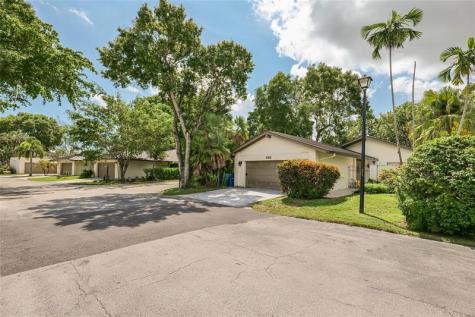 5614 Hammock Lane Lauderhill FL 33319
