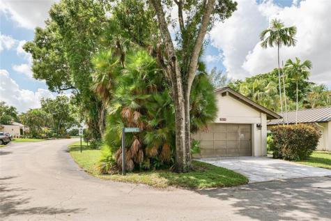 5614 Hammock Lane Lauderhill FL 33319