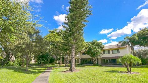 5614 Hammock Lane Lauderhill FL 33319