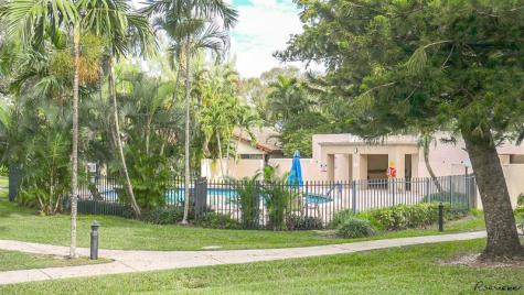 5614 Hammock Lane Lauderhill FL 33319