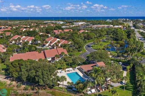 402 E Sea Oats Drive Juno Beach FL 33408