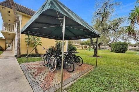 5186 NE 6th Avenue Oakland Park FL 33334