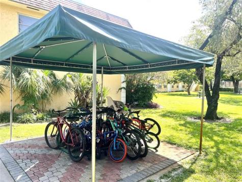5186 NE 6th Avenue Oakland Park FL 33334