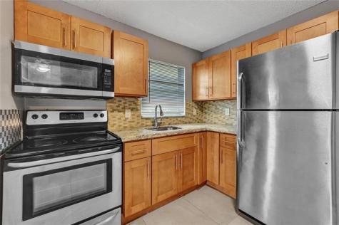 5186 NE 6th Avenue Oakland Park FL 33334