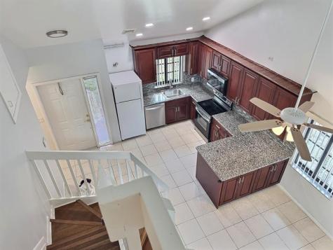 2652 Riverside Drive Coral Springs FL 33065