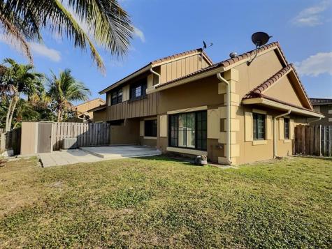 2652 Riverside Drive Coral Springs FL 33065