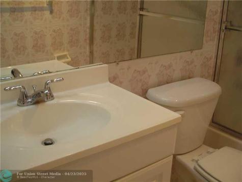 8940 S Hollybrook Bl Pembroke Pines FL 33025