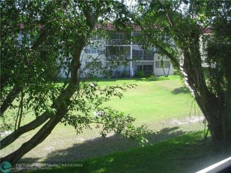 8940 S Hollybrook Bl Pembroke Pines FL 33025