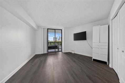 3530 Mystic Pointe Drive Aventura FL 33180