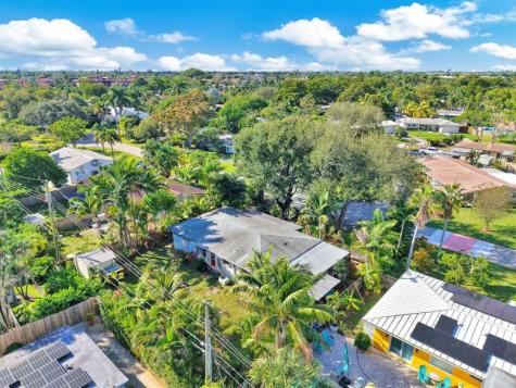 2204 NW 3rd Avenue Wilton Manors FL 33311