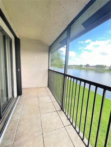 9954 Nob Hill Court Fort Lauderdale FL 33351