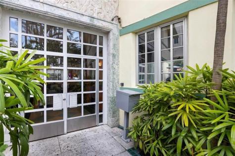 530 Ocean Drive Miami Beach FL 33139