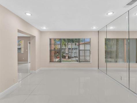 6831 NW 81st Place Tamarac FL 33321