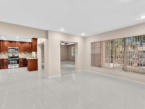 6831 NW 81st Place Tamarac FL 33321