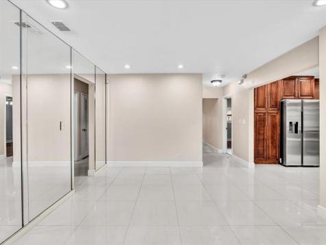 6831 NW 81st Place Tamarac FL 33321