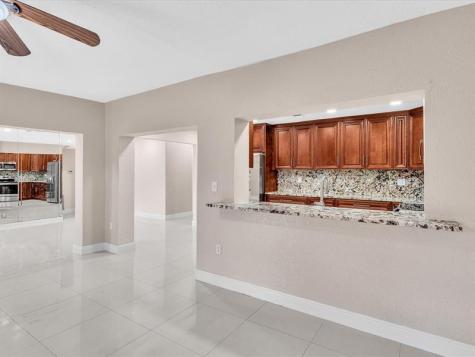 6831 NW 81st Place Tamarac FL 33321