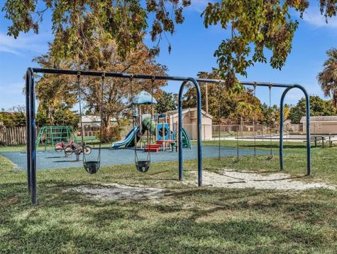 6831 NW 81st Place Tamarac FL 33321
