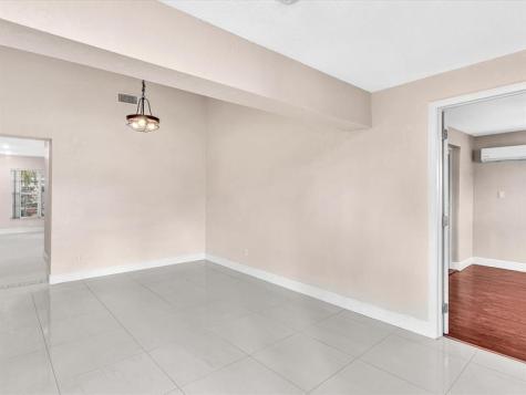 6831 NW 81st Place Tamarac FL 33321