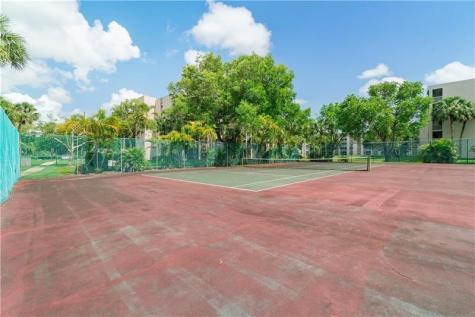 1075 Riverside Drive Coral Springs FL 33071