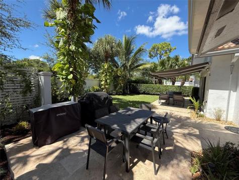 2044 NW 52nd Street Boca Raton FL 33496