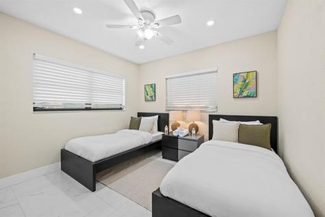 1724 NW 36th Court Oakland Park FL 33309