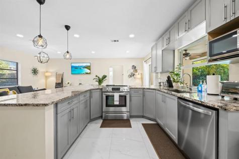 1724 NW 36th Court Oakland Park FL 33309