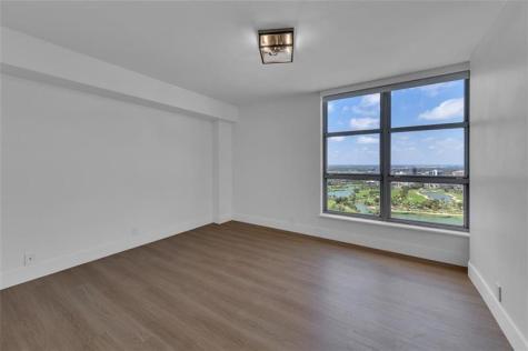 3500 Mystic Pointe Drive Aventura FL 33180