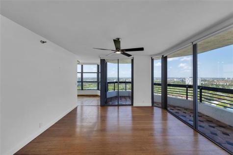 3500 Mystic Pointe Drive Aventura FL 33180