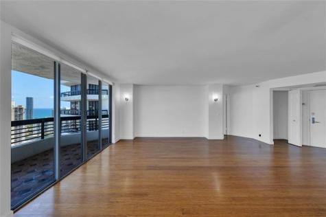 3500 Mystic Pointe Drive Aventura FL 33180